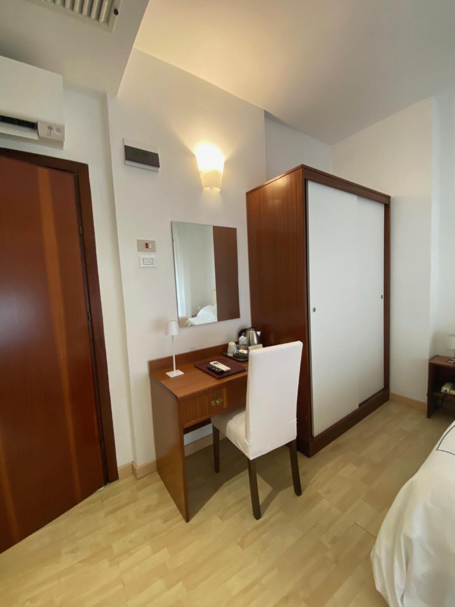 Hotel Internazionale Финале Лигуре Экстерьер фото